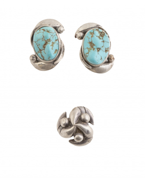 Lote de dos parejas de pendientes de turquesas naturales y 