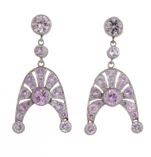 Pendientes largos de rosas de Francia con diseño de arco ca