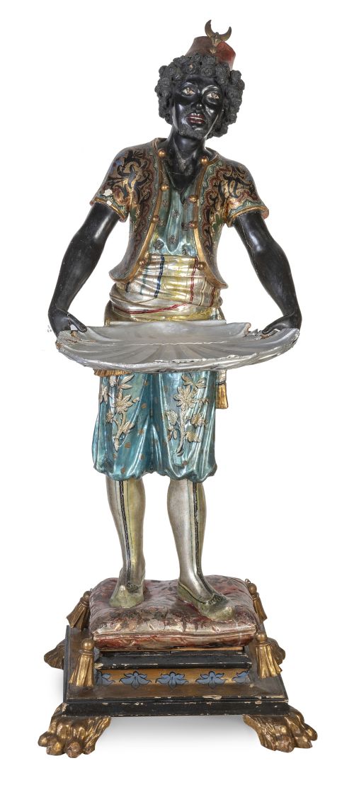 "Blackamoor sosteniendo una venera" de madera tallada, laca