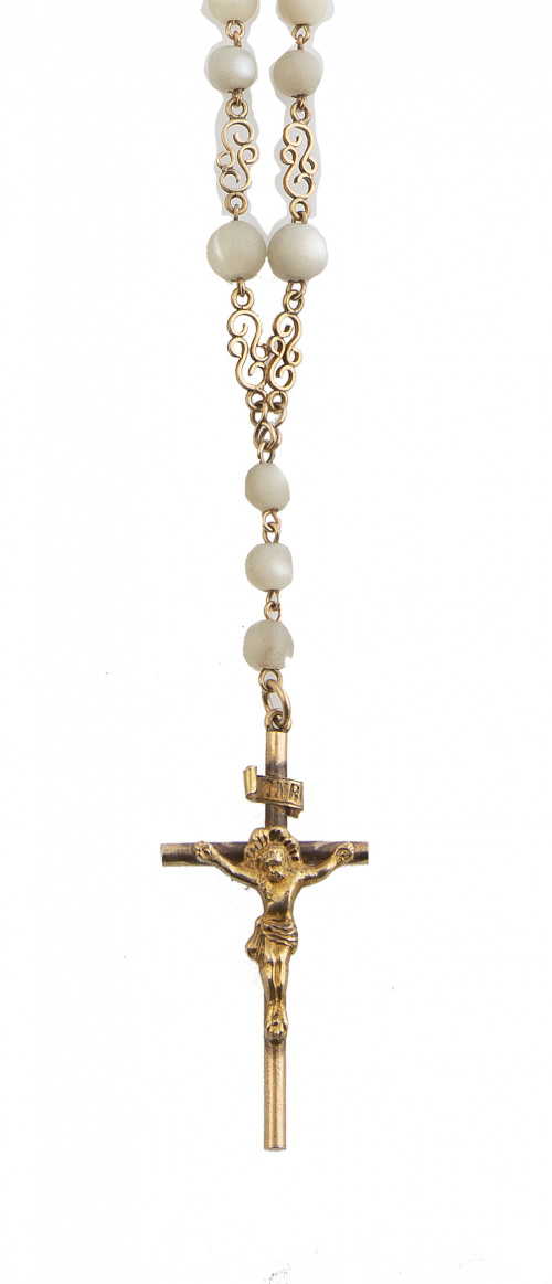 Lote de dos rosarios de pp. S. XX en oro amarillo de 18K, c