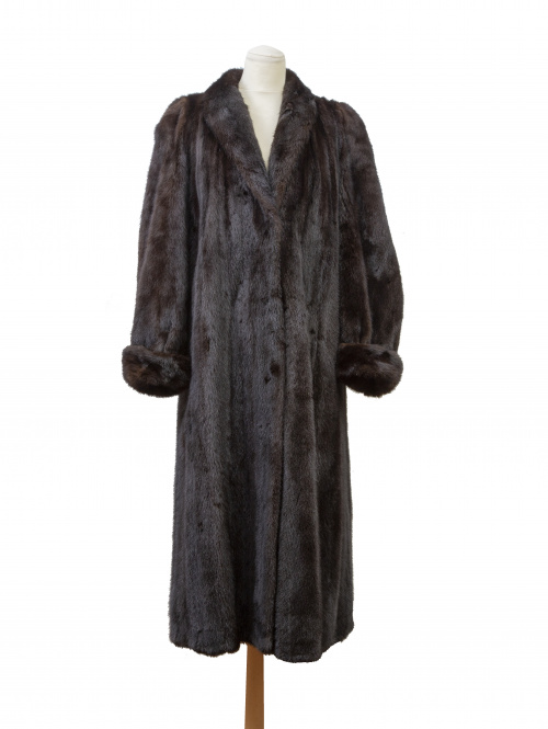 Abrigo largo en piel de visón marrón oscuro - negro 