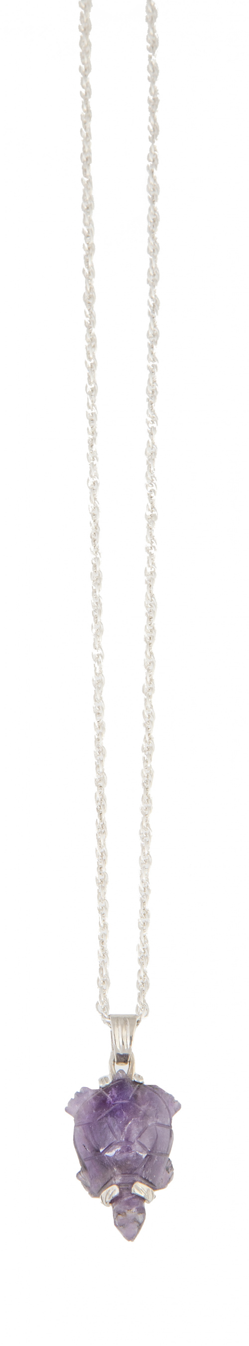 Lote de dos colgantes con cadena en plata, uno con figura d