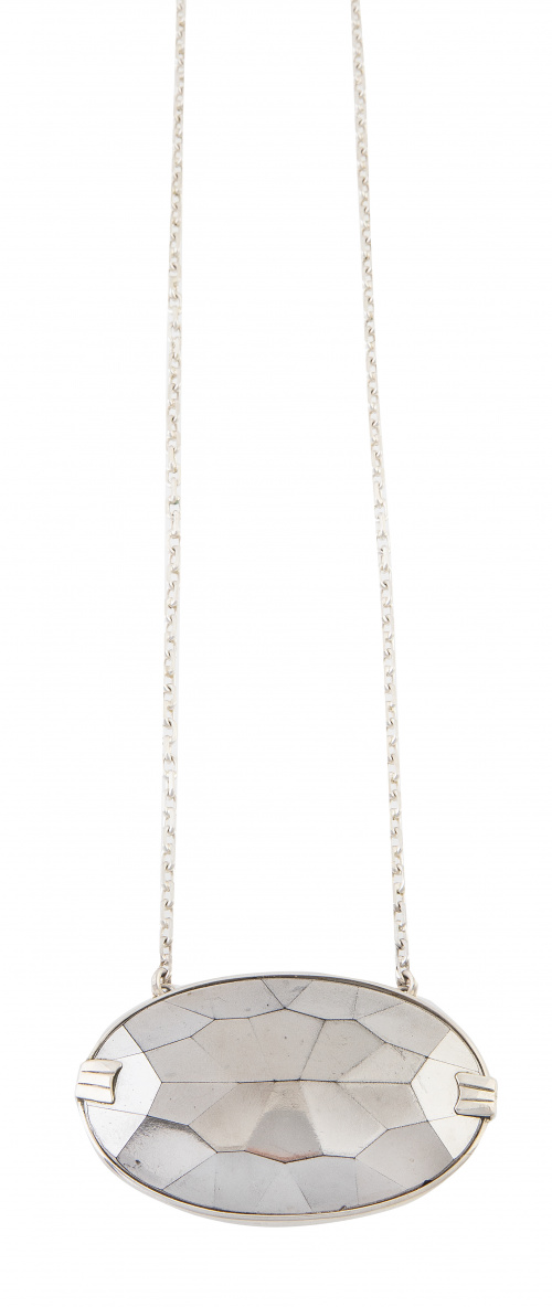 Lote de dos piezas en plata, pulsera con turquesas y colgan