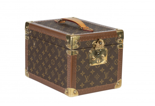 Neceser joyero LOUIS VUITTON con monograma. Nº 073334