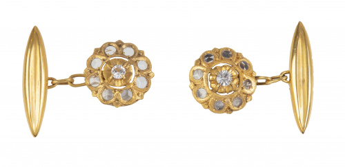 Gemelos S. XIX con rosetones zafiros blancos