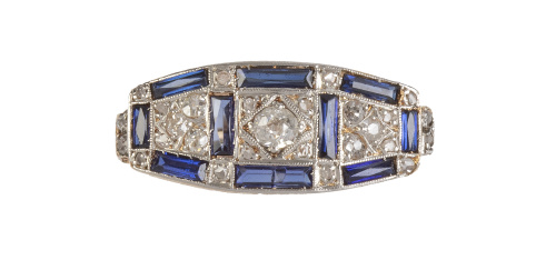 Sortija tresillo Art Decó con tres brillantes enmarcados po