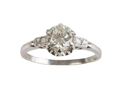 Sortija solitario con brillante engastado en seis garras y 