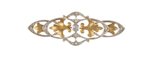 Broche placa Art-Nouveau con decoración calada de hojitas d