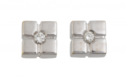 Pendientes dormilonas con brillante central y marco cuadrad