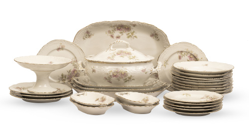 Vajilla de porcelana esmaltada con filo dorado decorada con