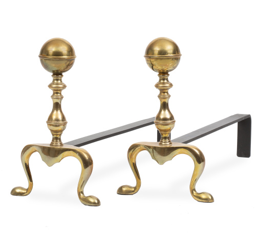 Pareja de morillos de bronce de estilo holandés.S. XX.