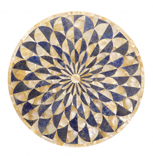 Pareja de tapas de mesa circulares con trabajo de piedras d