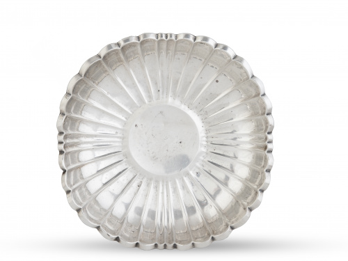 Centro gallonado de plata, ley 925. Con marcas.Pérez Fern