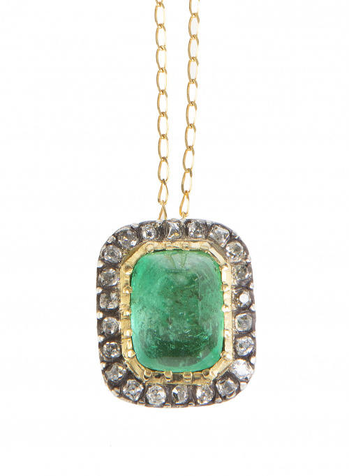 Colgante Isabelino S. XIX con cabujón de esmeralda de 12 ct
