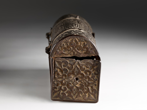 Arqueta con el escudo Nazarí.Probablemente Granada, prime