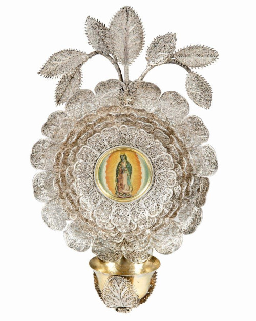 Benditera en filigrana de plata en su color y plata sobredo