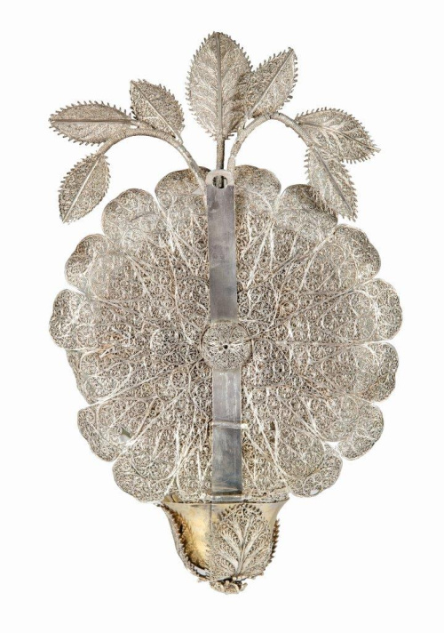 Benditera en filigrana de plata en su color y plata sobredo