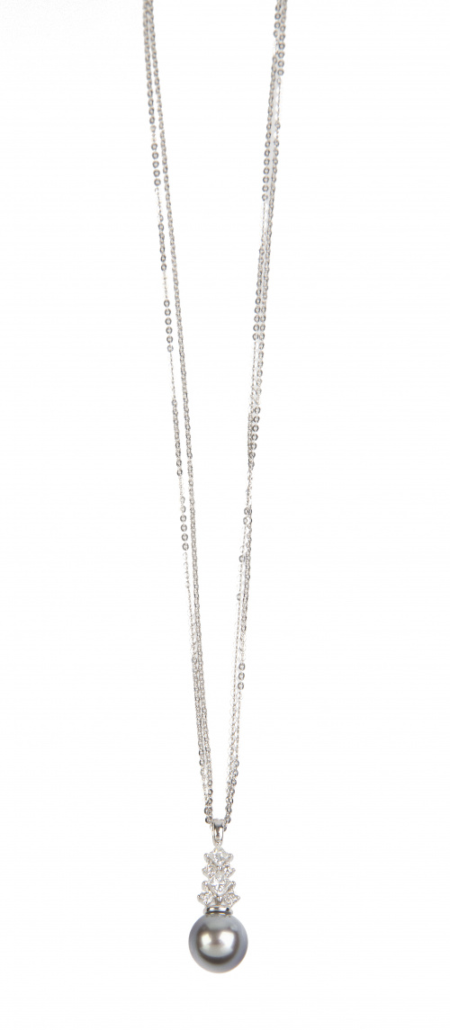 Collar con perla de Tahití que pende de motivo superios de 