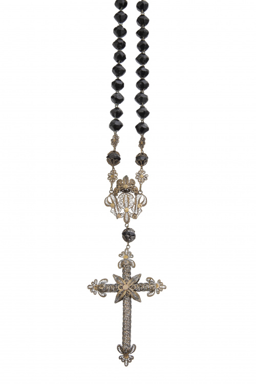Rosario S XIX de azabache facetado y filigrana de plata 