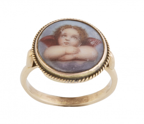 Sortija pp. S. XX con centro de porcelana esmaltada con que