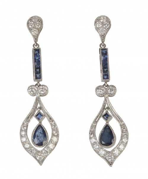Pendientes largos estilo Art-Decó de zafiros y brillantes c