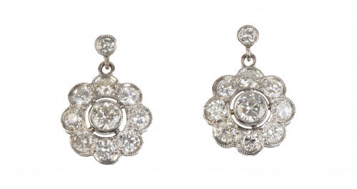 Pendientes flor con rosetón de brillantes con centros de 0,