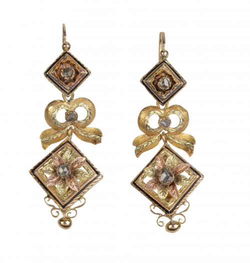 Pendientes largos S.XIX con diamantes, en diseño de rombo, 