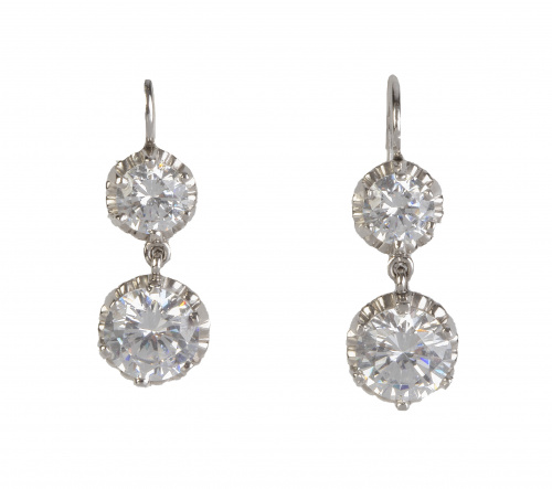 Pendientes largos de símil brillantes con dos piezas articu