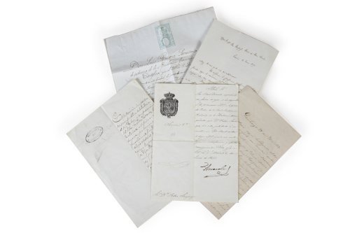 Caja escritorio de viaje de madera lacada y dorada.Trabaj