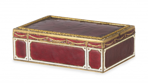 Caja para rapé de estilo Luis XVI en plata dorada y esmalte