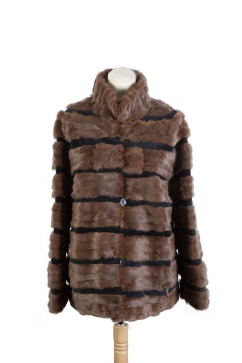 Chaquetón de piel de ardilla petigrí con franjas horizontal