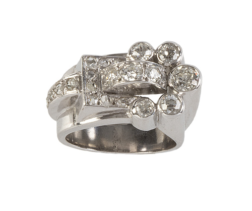 Sortija chevalier años 40 de platino y brillantes con diseñ