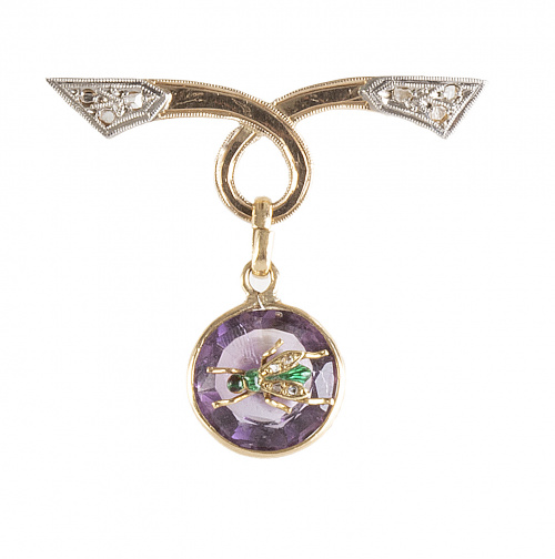 Broche de pp. S. XX con diseño de banda anudada, con diaman