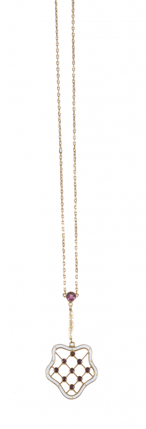 Pendentif de pp. S. XX con perfil ondulado de esmalte guill