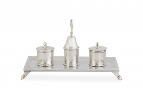 Escribanía de plata en su color.Córdoba, Santa Cruz, S. X