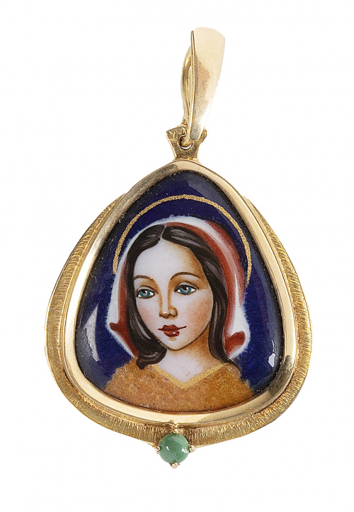Medalla con Virgen en esmalte polícromo sobre base triángul