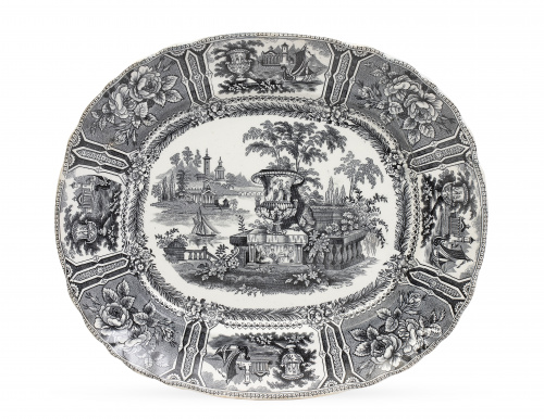 Fuente en loza estampada en negro de la "serie de la góndol