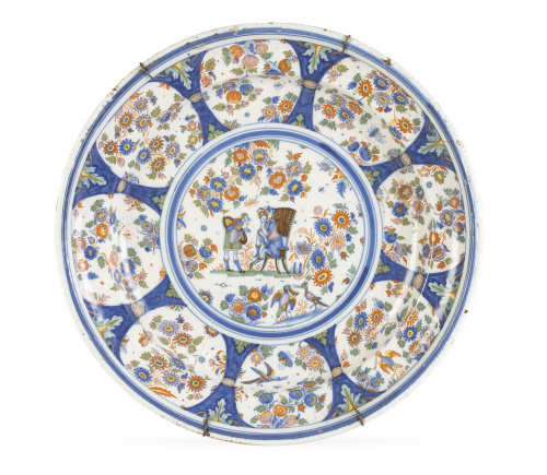Plato de cerámica esmaltada de la serie de chinescos.Alco