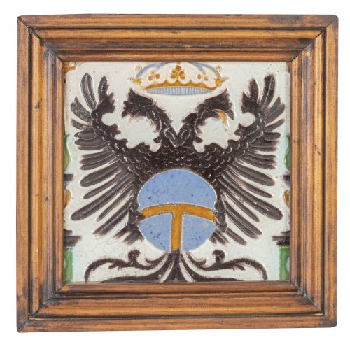 Azulejo de cerámica esmaltada con águila bicéfala.Sevilla