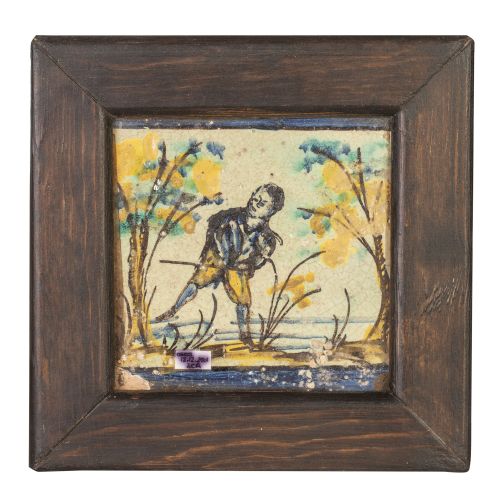 Azulejo de cerámica esmaltada con cazador.España, S. XVII