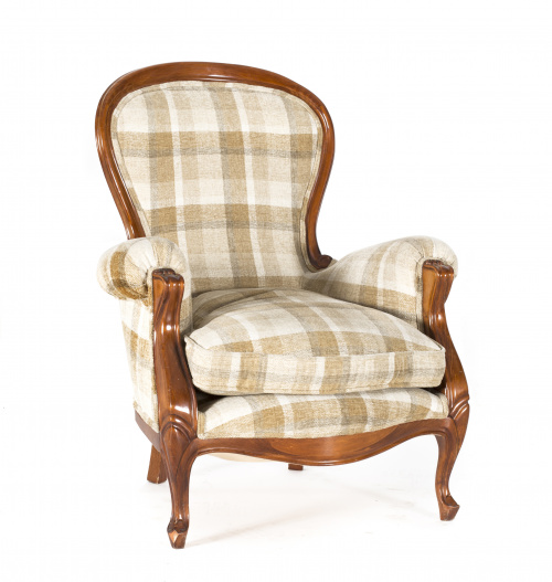 Butaca estilo isabelino en madera de haya teñida.S. XX