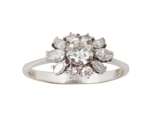 Sortija años 50 con brillante central en orla de diamantes 