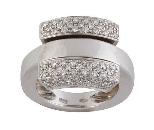 Sortija con pavé de brillantes en dos piezas geométricas co