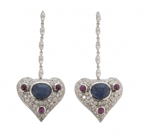 Pendientes largos con corazones de brillantes y rubíes con 