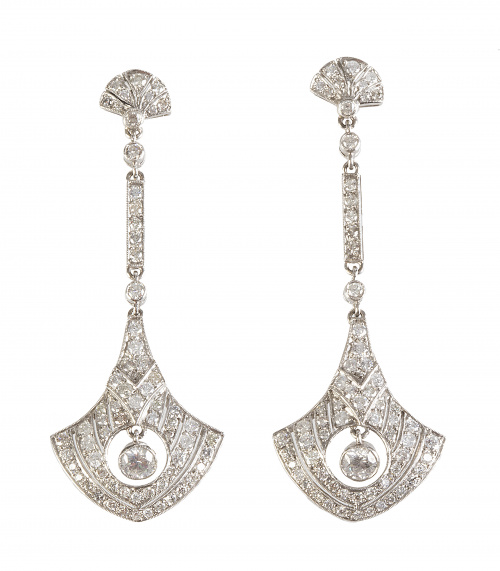Pendientes largos estilo Art-Decó con diseño de punta de fl