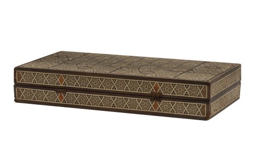 Caja de estilo neomudéjar con taracea geométrica con incrus