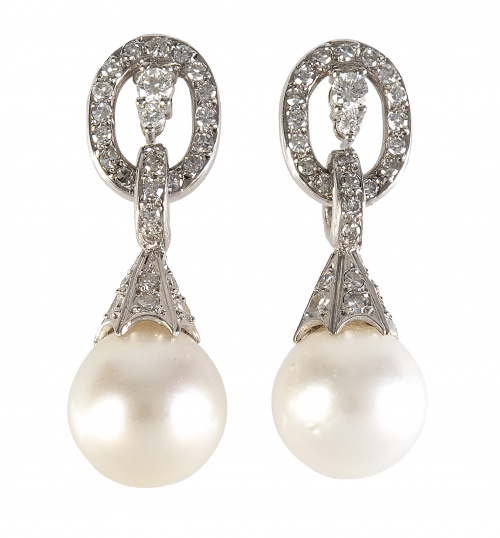 Pendientes largos de perlas australianas y brillantes