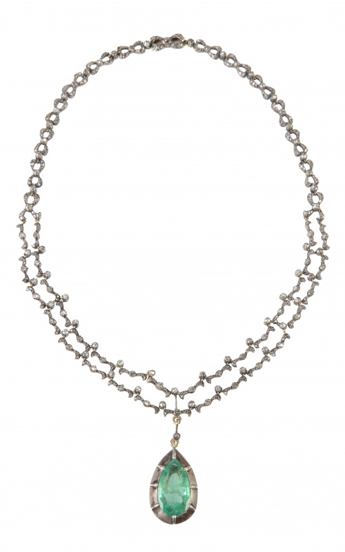 Collar S. XIX de diamantes con esmeralda de talla pera colg