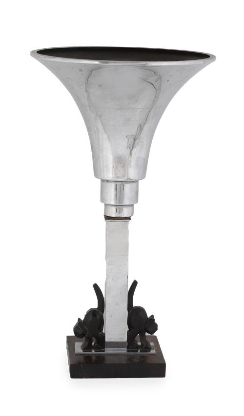 Lámpara Art-Decó de pie de metal en forma cónica, con dos g