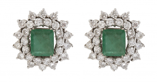 Pendientes con esmeralda central talla esmeralda con doble 